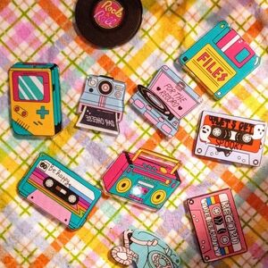 Colorful Retro Charm Set